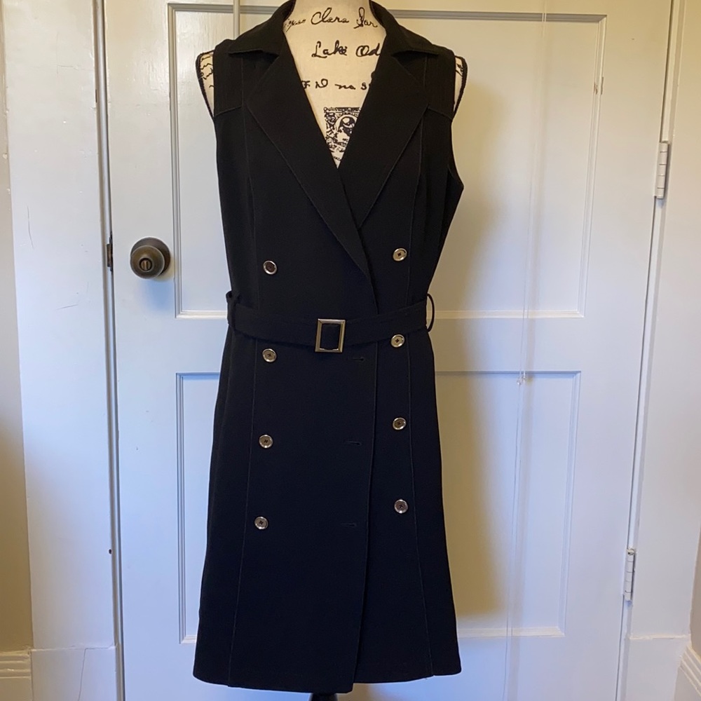White HouseBlack Market size 12 sleeveless trench